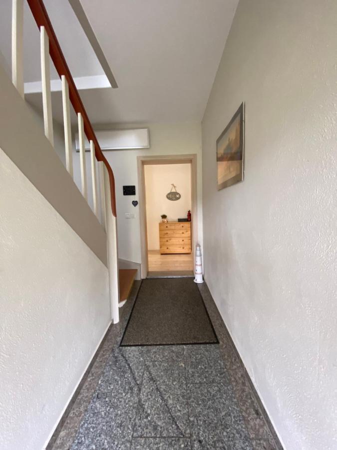 Gelbes Haus Seenland Ferienwohnungen Xl Elsterheide Exterior foto